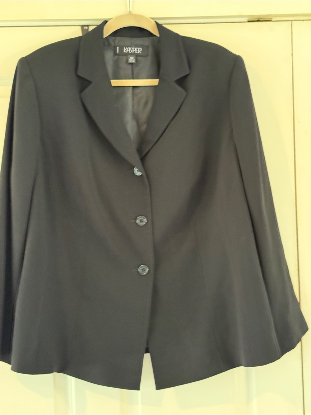 Kasper Women's Black Single-Breasted Blazer